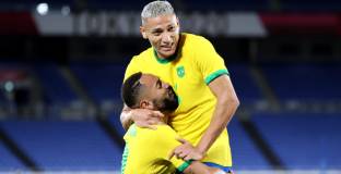 Бразилия с категоричен успех над Германия